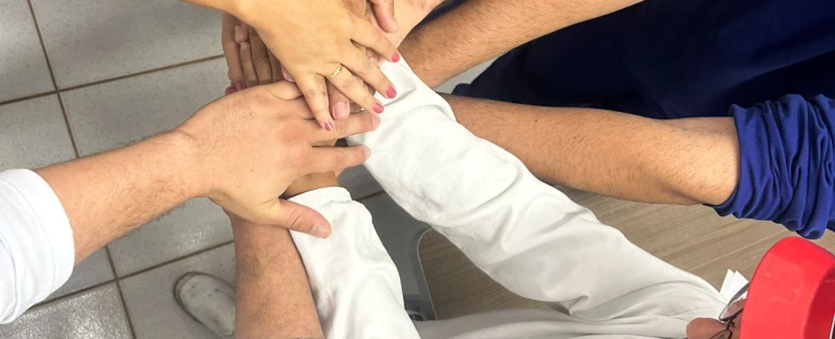 Mais juntos alimentando familias