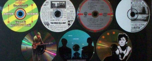 Arrecadação de CDs para a Casa da Criança