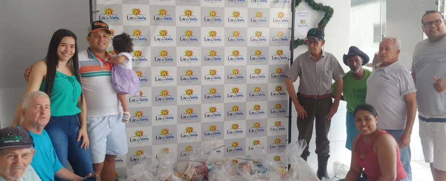 Ação de entrega das cestas de alimentação ABAL/ Industrializado